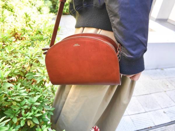 【おしゃれびとスナップ＃23】おしゃれ感と小顔効果が叶う、フェイクファーの帽子