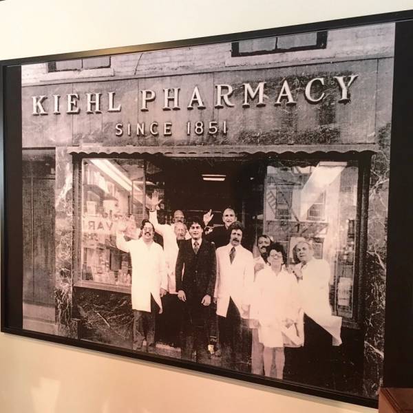 自分だけの美容液をつくる「キールズ AP パーソナライズド フェイシャル コンセントレート」体験をレポート