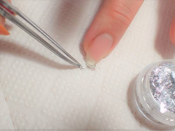 大人の塗りかけネイルの簡単なやり方【マニキュアでセルフネイル】