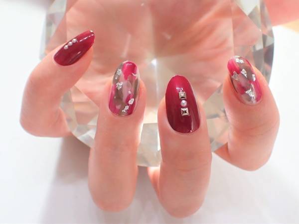 大人の塗りかけネイルの簡単なやり方【マニキュアでセルフネイル】