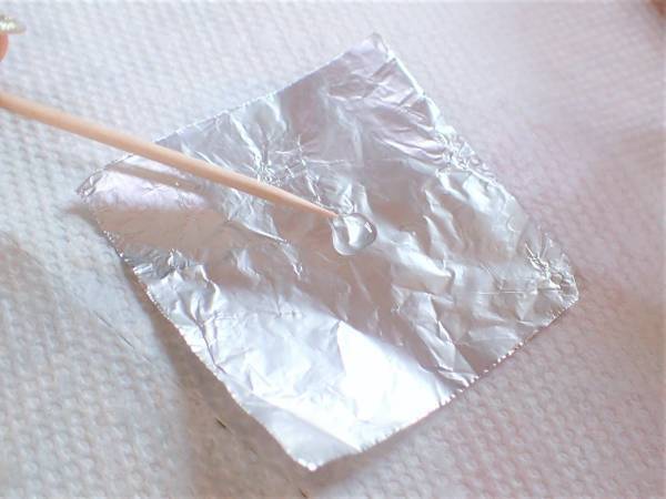 大人クリスマスネイルの簡単なやり方【マニキュアでセルフネイル】