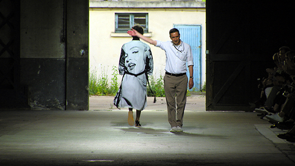 ファッション好き必見の映画『ドリス・ヴァン・ノッテン　ファブリックと花を愛する男』