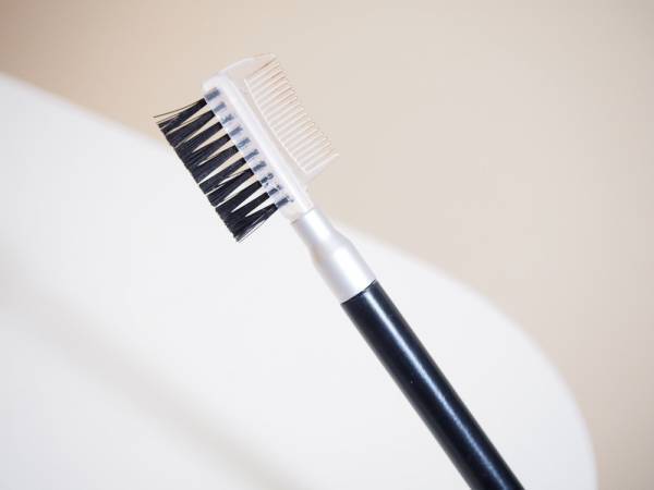 美眉づくりに欠かせない道具の選び方・使い方