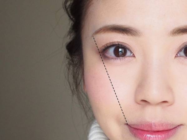 やや太め・短め・輪郭ふんわり。大人かわいく見せる眉メイクのやり方とコツ