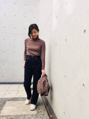 GUハイウエストデニムなら誰でも脚長に、スタイルアップが叶います