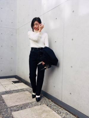 GUハイウエストデニムなら誰でも脚長に、スタイルアップが叶います