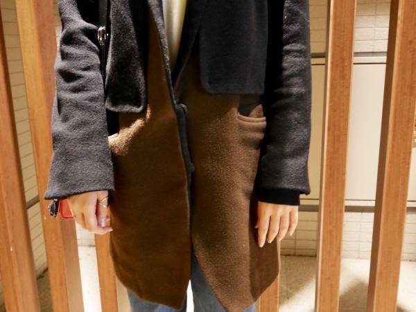 【おしゃれびとスナップ＃27】エッジの効いたバッグで、冬の装いをカラフルに