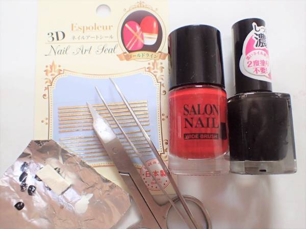 女度を上げる赤チェックネイルのやり方【マニキュアでセルフネイル】