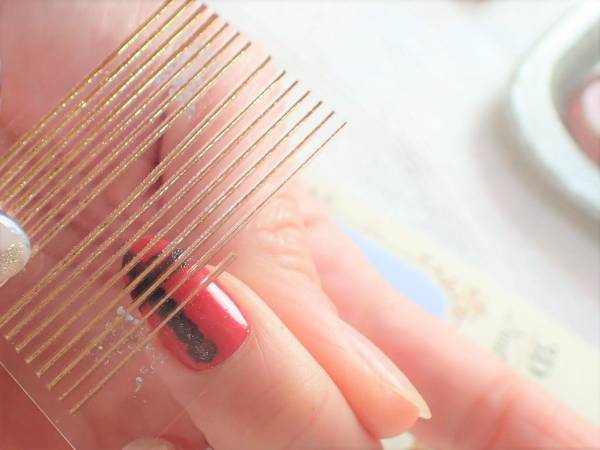 女度を上げる赤チェックネイルのやり方【マニキュアでセルフネイル】