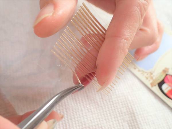 女度を上げる赤チェックネイルのやり方【マニキュアでセルフネイル】