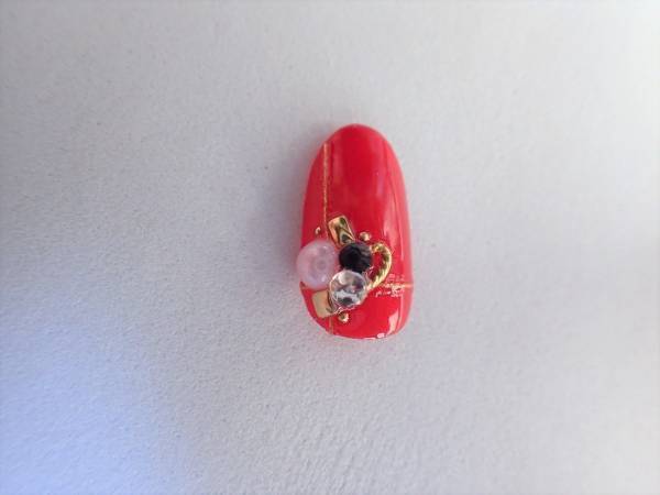 女度を上げる赤チェックネイルのやり方【マニキュアでセルフネイル】