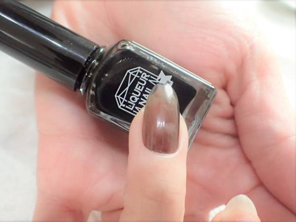 北欧風ネイルの簡単なやり方【マニキュアでセルフネイル】