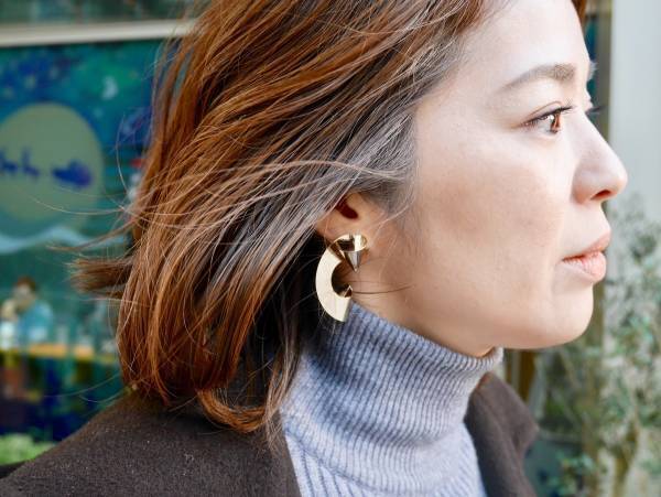 【おしゃれびとスナップ＃29】ちょうどいい華やかさ。技ありレディコーデ