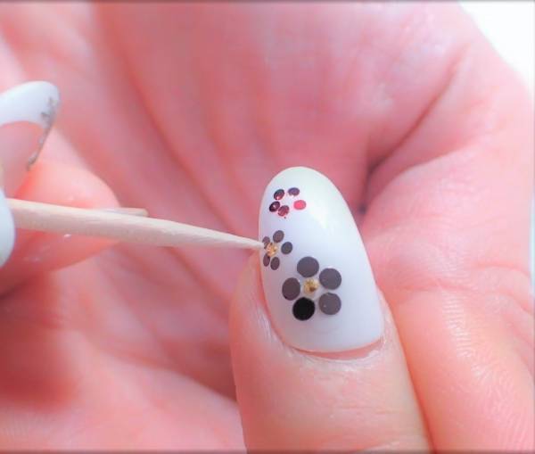 和風ネイルの簡単なやり方【マニキュアでセルフネイル】