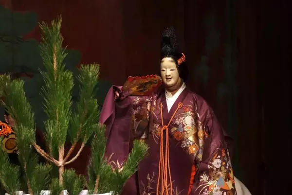 「能楽」で好奇心の扉を開く。素敵なあなたにすすめたい和の習い事