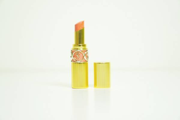 あなたを美しく魅せる「色」を見つける――流行にとらわれない大人のコスメ術