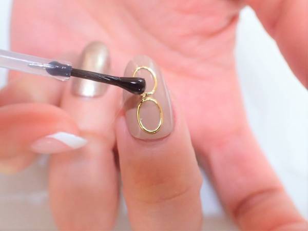 2018年のトレンドパーツで作る今っぽネイル【マニキュアでセルフネイル】