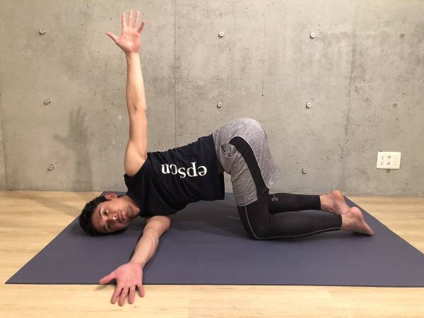 くびれ復活＆肩こり改善を叶える「猫ねじりのポーズ」【＃３分MASAYOGA 第７回】