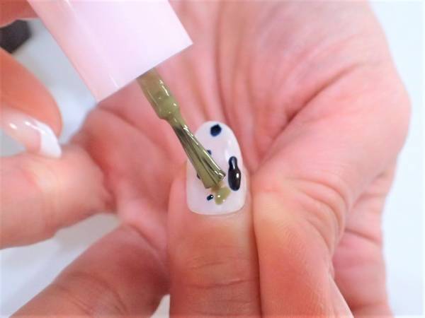 冬仕様・タイダイネイルの簡単なやり方【マニキュアでセルフネイル】