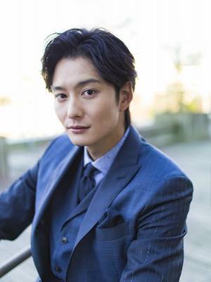 岡田将生「人と人とのバランスを楽しみながら、自分を知っていく」――自分らしさのヒント