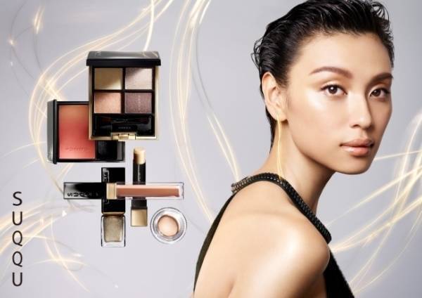 SUQQUから初の多色展開となる「フロウレス リップ グロス」がデビュー