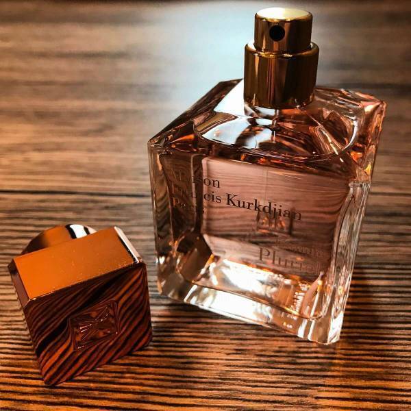 私の愛する香り。セント・オブ・ピースと歩み進める人生の続き【猫川舐子】