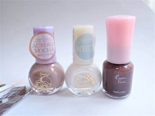 色香漂う大人のフラワーネイルの簡単なやり方【マニキュアでセルフネイル】