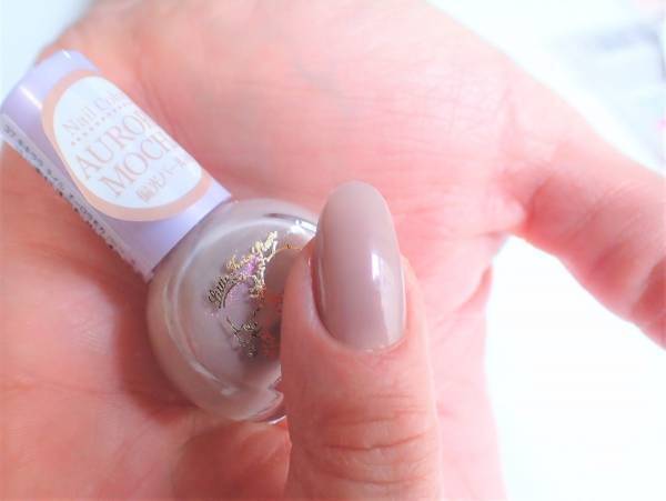 色香漂う大人のフラワーネイルの簡単なやり方【マニキュアでセルフネイル】