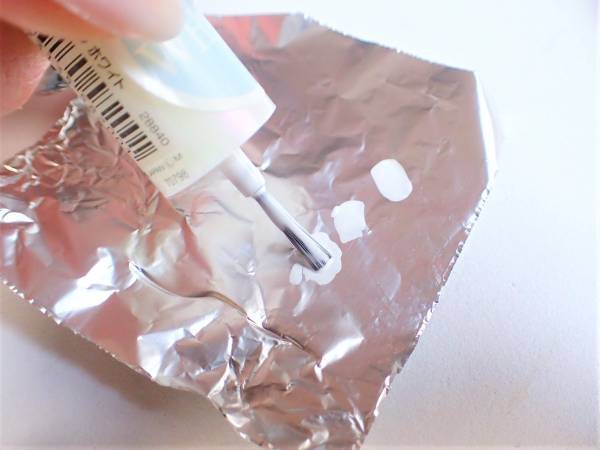 色香漂う大人のフラワーネイルの簡単なやり方【マニキュアでセルフネイル】