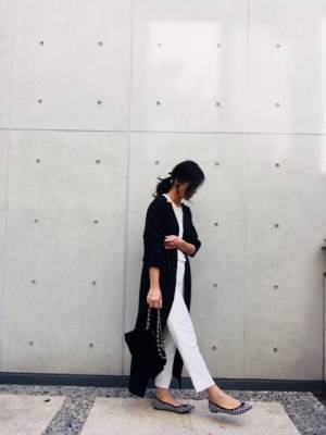 冬から春へ、「前ボタンロングワンピース」が１枚あれば乗り切れる