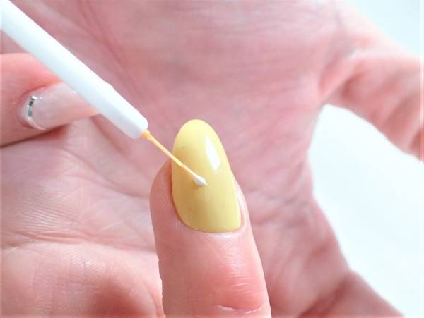 2018年トレンドカラー「イエロー」で作る春ネイル【マニキュアでセルフネイル】