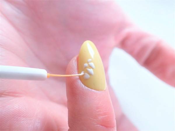 2018年トレンドカラー「イエロー」で作る春ネイル【マニキュアでセルフネイル】