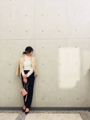 着るだけで背筋が伸びる。ツイードジャケットが１枚あるといい