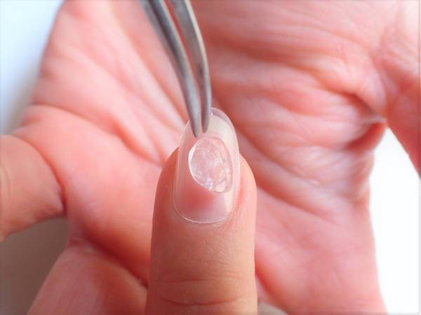 2018年トレンドカラー「ピンク」で作るハンサムネイル【マニキュアでセルフネイル】