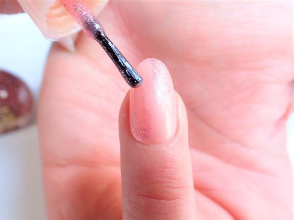 2018年トレンドカラー「ピンク」で作るハンサムネイル【マニキュアでセルフネイル】