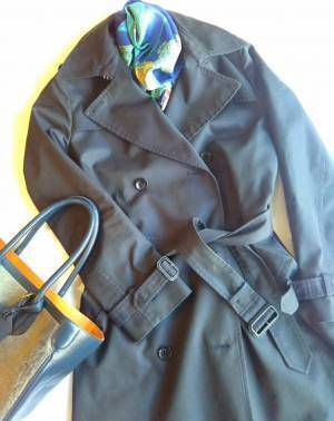 トレンチは本当に「定番」？　大人の春アウターに「革ジャン」のススメ