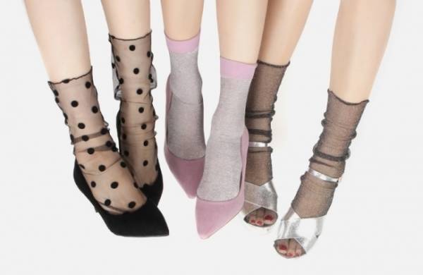 足元から春の気配。RANDAのフルーツパンプス