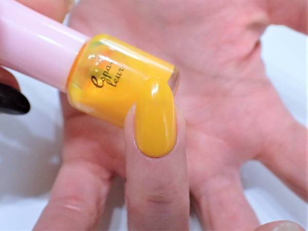 イエロー２度塗りがコツ！　爽やかフラワーネイル【マニキュアでセルフネイル】