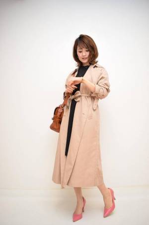 去年とはひと味違うあなたに！　「春色パンプス」なオフィスコーデ