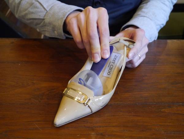 エナメル靴のお手入れ方法（簡単）