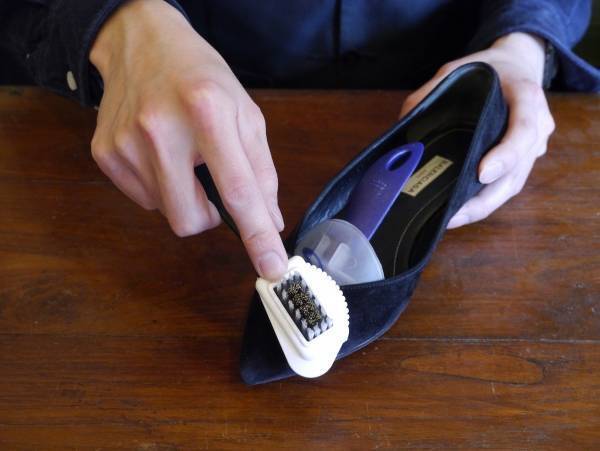 ヌバック靴のお手入れ方法。３ステップで簡単です