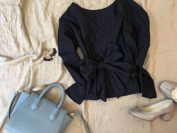 UNIQLO ２WAYカシュクールシャツは優秀。体型別「美シルエット」の作り方