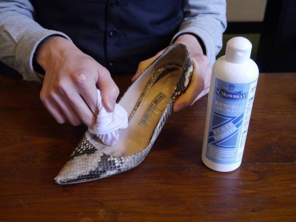 靴のニオイが気になるときのお手入れ方法