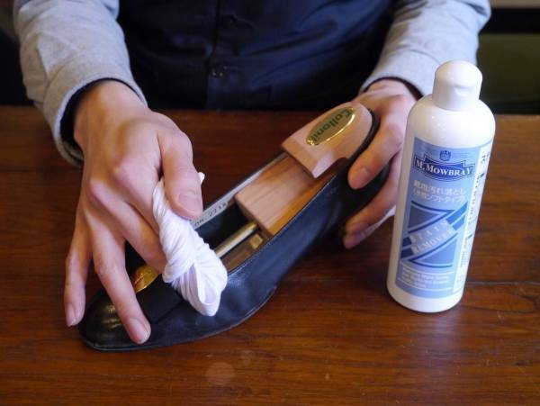 革靴が濡れたときのお手入れ方法