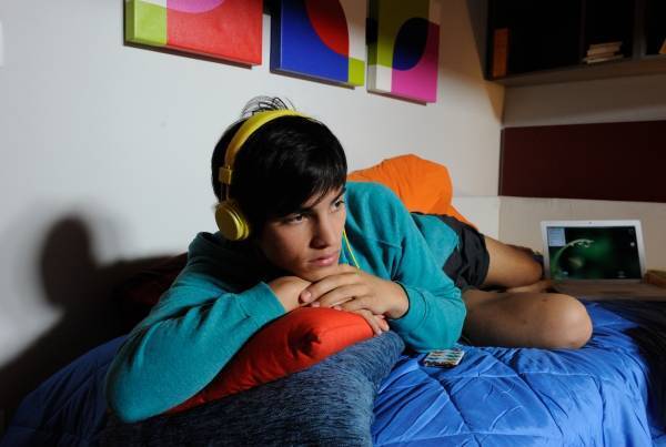 映画『最初で最後のキス』感想。“今を生きる若者たちの悩み” 16歳の恋と友情をビタースイートに描いた青春映画！