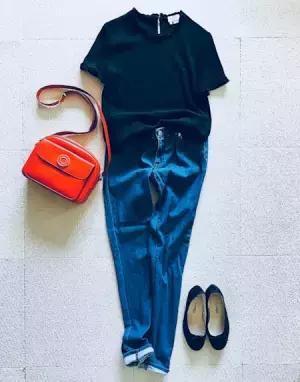 デニムをフェミニンに仕上げるパリジェンヌ風コーデ