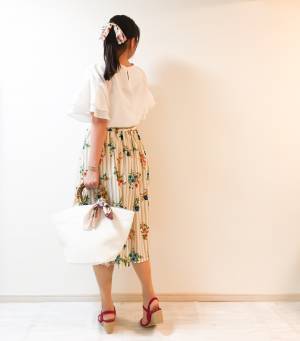 白トップスで細見えさせる３つの秘訣