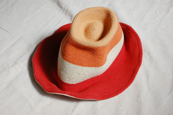 PRADAのバッグと靴がアクセント。初夏の週末華やぎコーデ