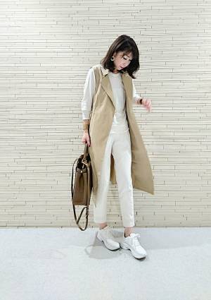 ZARAのスニーカーが優秀。大人が品良く履けるデザインです