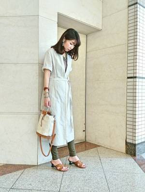 レギンス合わせが旬。ワンピースを今年らしく着こなす３つのアイデア